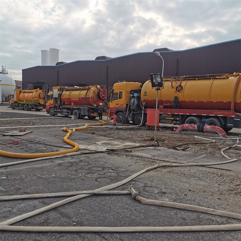 江城污水池清理